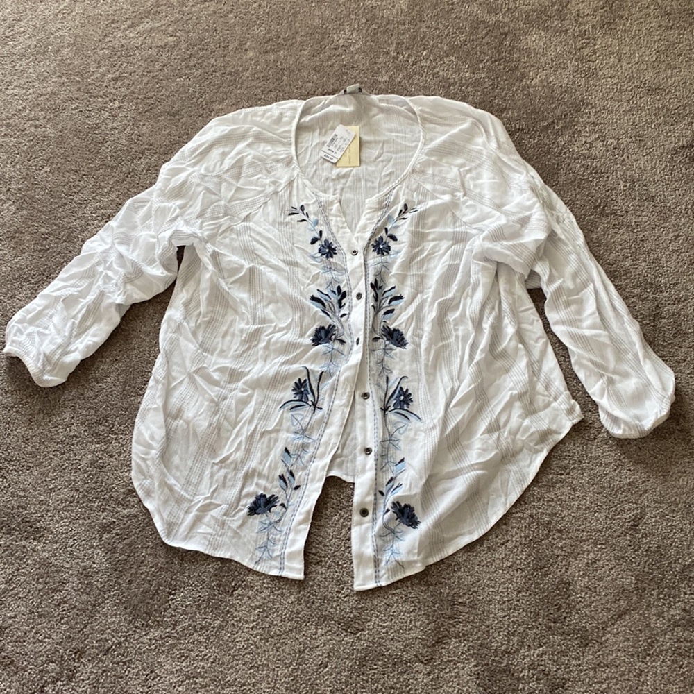 CJ Banks White Embroidered Blouse Boho Button Front Lightweight SIZE 2X